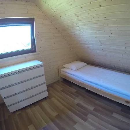 بيت للعطل Letniskowe أوسترونيه مورسكية