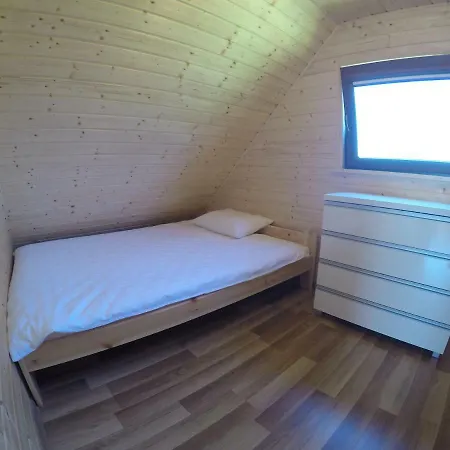 بيت للعطل Letniskowe أوسترونيه مورسكية